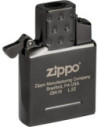 Originální jednoplamenná plynová vložka do zapalovače Zippo přímo od výrobce Zippo Manufacturing Company. Výhodou plynového insertu oproti originálnímu benzínovému je odstranění zápachu benzínu, díky čemuž je zapalovač vhodný i pro milovníky doutníků. Plyn na rozdíl od benzínu samovolně neuniká. Vhodný do všech zapalovačů Zippo kromě modelů Slim a replik z roku 1935.