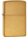 Mosazný Zippo zapalovač s elegantním zlatožlutým nádechem. Zippo je kovový benzínový zapalovač s doživotní zárukou a více než 80letou tradicí. Tyto kvalitní zapalovače se vyrábějí výhradně v USA.
Na zapalovač je možné i gravírovat. Cena je 10€ za jednu stranu zapalovače. Klikněte na "Navrhnout gravírování" a navrhněte si zapalovač. Při gravírování je nutná platba předem. Gravírování fotek na tento zapalovač není možné.