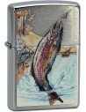 Zapalovač Zippo s motivem ryby. Zippo je kovový benzínový zapalovač s doživotní zárukou a více než 80letou tradicí. Tyto kvalitní zapalovače se vyrábějí výhradně v USA.