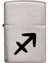 Zapaľovač Zippo s motívom motívom znamenia zverokruhu - Strelec / Saggitarius. Zippo je kovový benzínový zapaľovač s doživotnou zárukou a viac ako 80 ročnou tradíciou. Tieto kvalitné zapaľovače sa vyrábajú výhradne v USA.
Doživotná záruka na funkčnosť zapaľovača
Dodávaný v darčekovej krabičke s logom Zippo
Tradícia a kvalita od roku 1932
