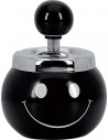 Kulatý otočný popelník v černé barvě s motivem smajlíka.